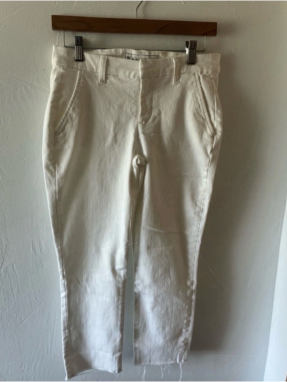 Frank & Eileen Wicklow White Cropped Jeans Raw Hem EUC - Picture 2 of 5